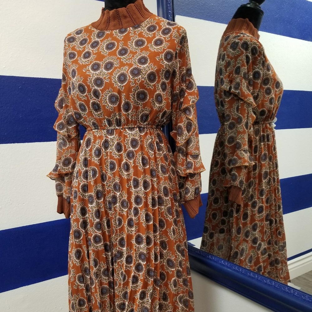 Dress - Picture 1 of 1